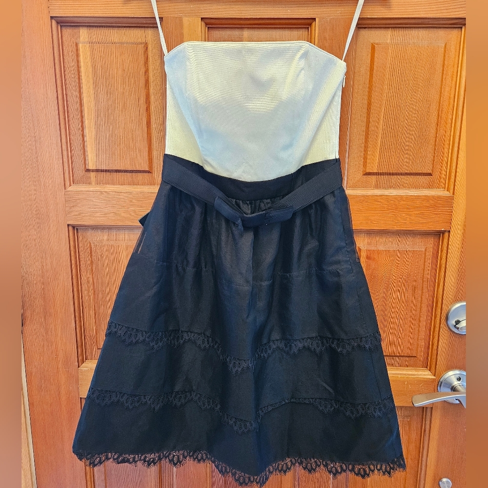 White House Black Market black and white strapless dress, Size 2